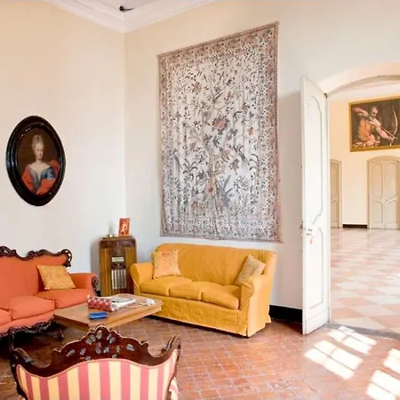 Charming Elegant Castle Flat With Large Garden Rocca Grimalda
