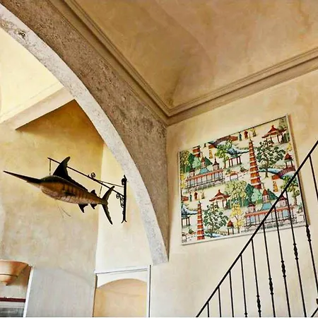 Charming Elegant Castle Flat With Large Garden Дом отдыха *